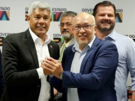 Governador recebe prefeito de Itaparica para discutir demandas emergenciais e atualizar projeto da ponte que vai transformar a mobilidade da região; confira