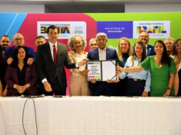 Jerônimo Rodrigues sanciona Programa Bahia Alfabetizada e amplia cooperação entre o estado e os 417 municípios; veja