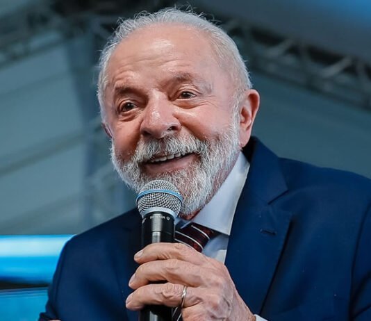 Lula abre crédito bilionário para empresas afetadas pelo tarifaço de Trump