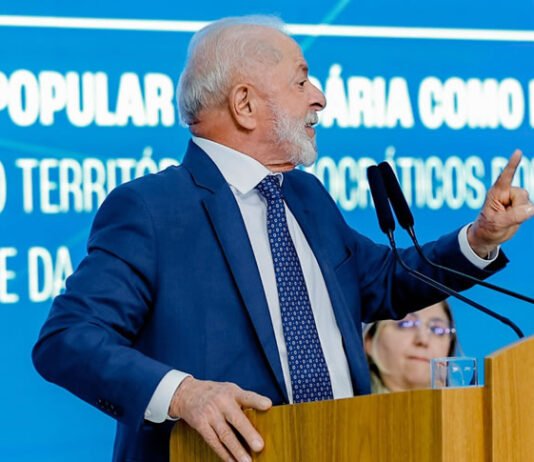 Lula diz que é preciso ‘firmeza’ para defender independência, em meio a tarifaço e pressão dos EUA