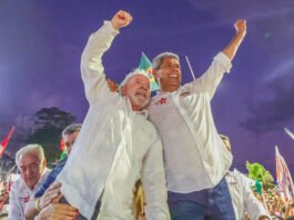 Alta de Lula na Bahia acende alerta na oposição para as eleições de 2026; petista aumenta popularidade
