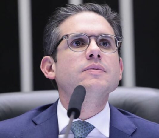 Após mobilizações populares contra PEC da Blindagem e anistia, Câmara quer se aproximar mais da sociedade civil
