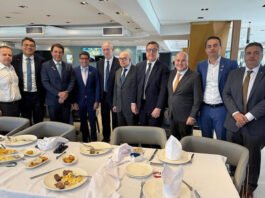 Encontro entre ACM Neto e Ciro Gomes em Brasília agita bastidores da política baiana e levanta especulações