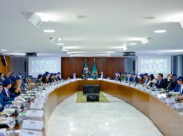 Em reunião ministerial, Lula reforça críticas à guerra em Gaza e a Trump: ‘Não seremos subalternos’