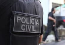 Coveiro sofre tentativa de homicídio dentro de cemitério no sul da Bahia; companheira é suspeita e já está presa