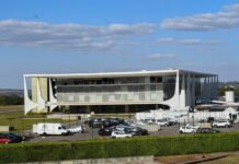 Na semana do tarifaço, governo finaliza medidas e Congresso retoma trabalhos com pressão por anistia e impeachment