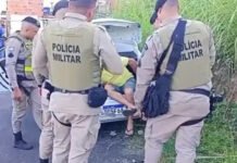 Idoso é obrigado a fazer PIX de R$ 40 mil durante sequestro em Salvador; vítima foi resgatada em porta-malas de carro