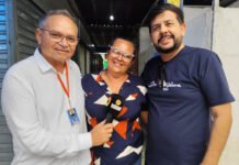 Pastor Reinaldo se une para ajudar trabalhadores da limpeza e distribui mingau na Feira Livre em Santo Antônio de Jesus: ‘Estamos aqui para servir’
