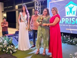 Pastor Reinaldo é homenageado pelo Trabalho Social em prol das mulheres e dos acolhidos no Aprisco em SAJ