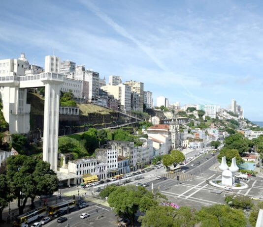 Quase 70% de moradores afirmam que mudariam de Salvador para outra cidade para viver, diz levantamento