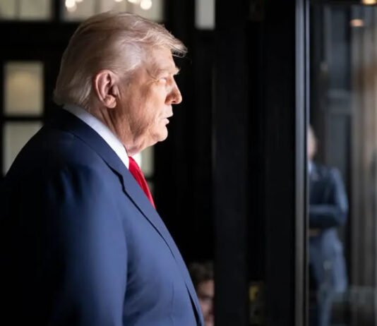 Pesquisa Datafolha diz que 57% dos brasileiros reprovam interferência de Trump no julgamento de Bolsonaro