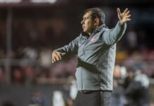 Fábio Carille promete reação do Vitória no segundo turno e avisa: ‘Ninguém vai jogar a toalha’, diz treinador