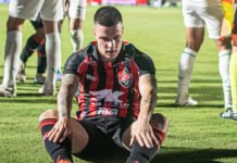 Frustação: Kayzer se revolta com mais um empate cedido pelo Vitória nos acréscimos: ‘Vontade de esculachar’