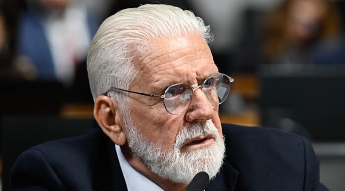 Jaques Wagner assume relação com empresário baiano e ex-sócio do Banco Master e diz que reclamou com Lula