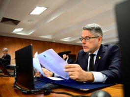 Senador Alessandro Vieira é escolhido relator da PEC da Blindagem e diz que parecer será contra a medida