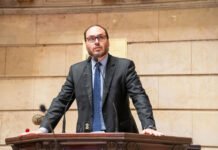 Lideranças do PL atuam para reorganizar estratégias de Carlos Bolsonaro para 2026