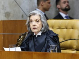 Cármen Lúcia defende luta do STF pela democracia e diz que “a ditadura é o pecado mortal da política”