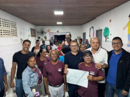 Em reunião com moradores, Prefeito Ednaldo apresenta projeto de pavimentação completa das ruas da Touquinha