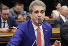Bancada de ACM Neto aprovou PEC da Impunidade e urgência da anistia pra Bolsonaro, dispara deputado Robinson