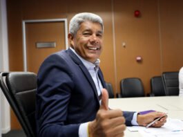 Jerônimo ironiza ACM Neto após Federação União-PP decidir deixar o governo Lula e apoiar anistia: “Saiu do armário”