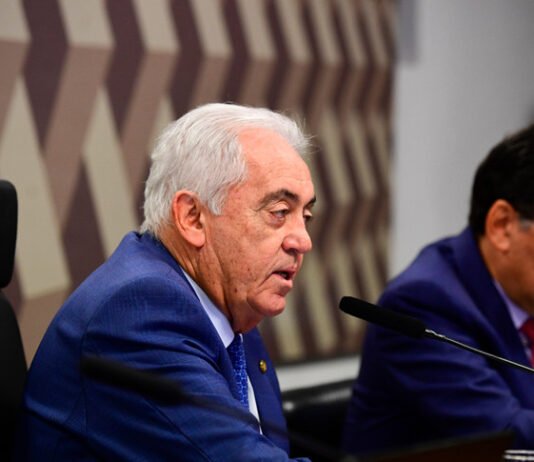 PEC da Blindagem: presidente da CCJ do Senado diz que deve pautar texto na próxima quarta-feira ‘para sepultar de vez’