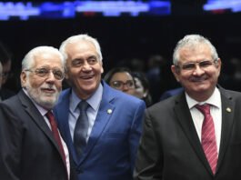 POLÊMICA! Senadores baianos votaram igual a Flávio Bolsonaro em projeto que fragiliza Ficha Limpa