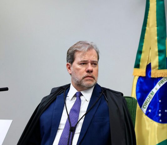 STF nega equiparação imediata da licença-paternidade à licença-maternidade para membro do MP-BA
