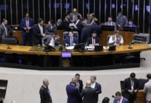 Confira aqui a posição dos deputados e deputadas da Bahia na votação da PEC da Blindagem na Câmara; 22 são a favor
