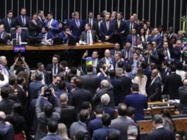 Com ampla maioria, Câmara aprova requerimento de urgência da anistia