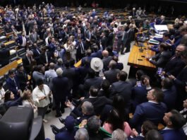 Com resistência do PL ao PT, PEC da Blindagem não deve avançar no Senado