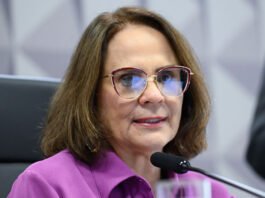 STF autoriza Damares a visitar Bolsonaro em prisão domiciliar