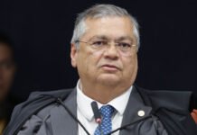 Dino vota para condenar Jair Bolsonaro e mais 7 por golpe de Estado e placar é de 2 a 0 e faltam três ministros; confira