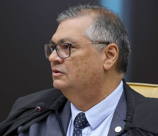 Julgamento da trama golpista Moraes e Dino devem votar hoje sobre mérito da acusação; veja o que esperar da sessão