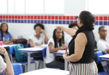 Lista de professores beneficiados com R$ 68,6 milhões em licenças-prêmios é divulgada pelo governo da Bahia; confira