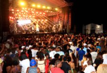 Encarnação de Salinas realizou a Festa da Primavera com praça lotada: evento já é tradição no calendário festivo do município; assista os melhores momentos