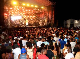 Encarnação de Salinas realizou a Festa da Primavera com praça lotada: evento já é tradição no calendário festivo do município; assista os melhores momentos