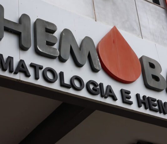 Ex-servidora da Hemoba é presa em Salvador suspeita de desviar mais de meio milhão de reais