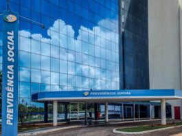 URGENTE: Lula demite presidente do INSS pela longa fila pendente de requerimentos que já chega a 2,7 milhões