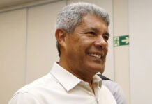 Jerônimo cobrou novamente ACM Neto sobre denúncia envolvendo Rueda com a facção PCC: ‘É para o povo da Bahia’