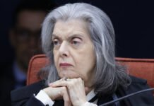 Advogado afirma que ex-ministro tentou demover Jair Bolsonaro, e Cármen Lúcia pergunta: ‘Demover de quê?’; saiba mais
