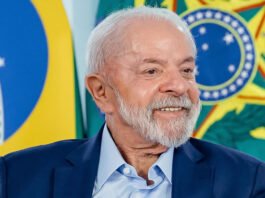 Lula lidera cenários da Paraná Pesquisas, mas empata no 2º turno