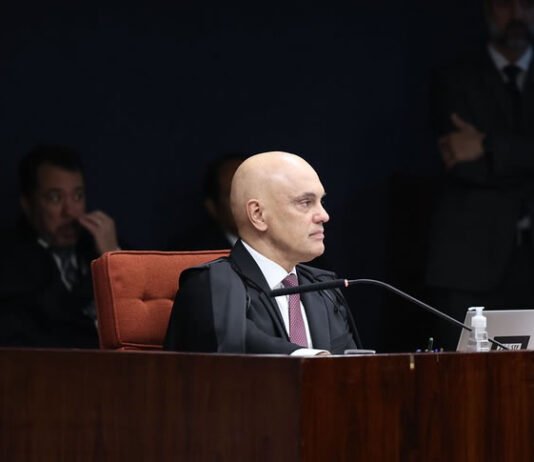 Moraes vê impunidade e fala que STF proíba Assembleias Estaduais de derrubarem prisões de parlamentares