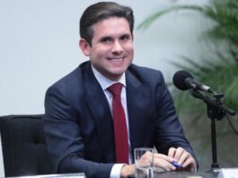 Em conversas com Martha Graeff, Daniel Vorcaro relata encontros com autoridades e chama Hugo Motta de amigo