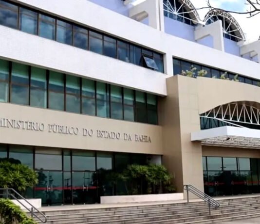 PMs vão a júri popular por execução de jovem em Jequié