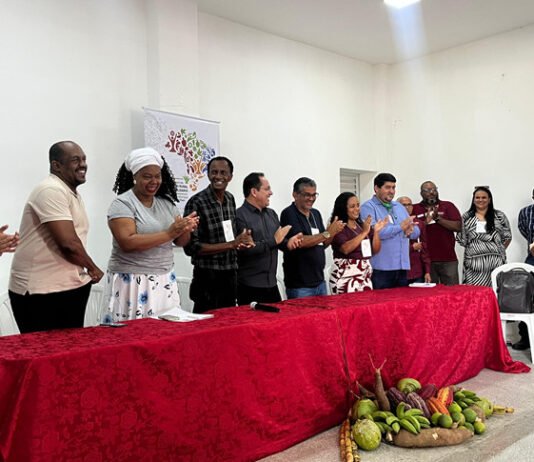 Grupos produtivos debatem futuro da agricultura familiar de Muniz Ferreira em conferência