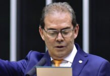 Relator e Aécio Neves se encontram na casa de Michel Temer e projeto agora é da ‘dosimetria’, e não da anistia; entenda