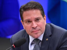 Moraes determina início do processo para extradição de Ramagem, que fugiu para os EUA