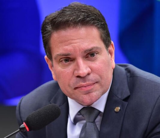 Câmara de Deputados terá uma semana decisiva para os aliados de Bolsonaro e já pode ter a cassação de bolsonaristas