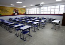 Anuário diz que apenas 4,9% dos alunos do 3º ano têm o aprendizado adequado em português e matemática na Bahia