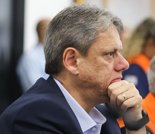 Após visita, Tarcísio de Freitas defendeu anistia para ‘pacificar’ país e diz que é ‘triste’ ver situação de Bolsonaro; confira